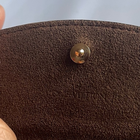 Louis Vuitton Damier Ebene Cuff Links Case - Picture 7 of 8